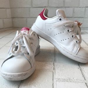 Adidas KIDS Stan Smith Sneakers in 10.5 US kids